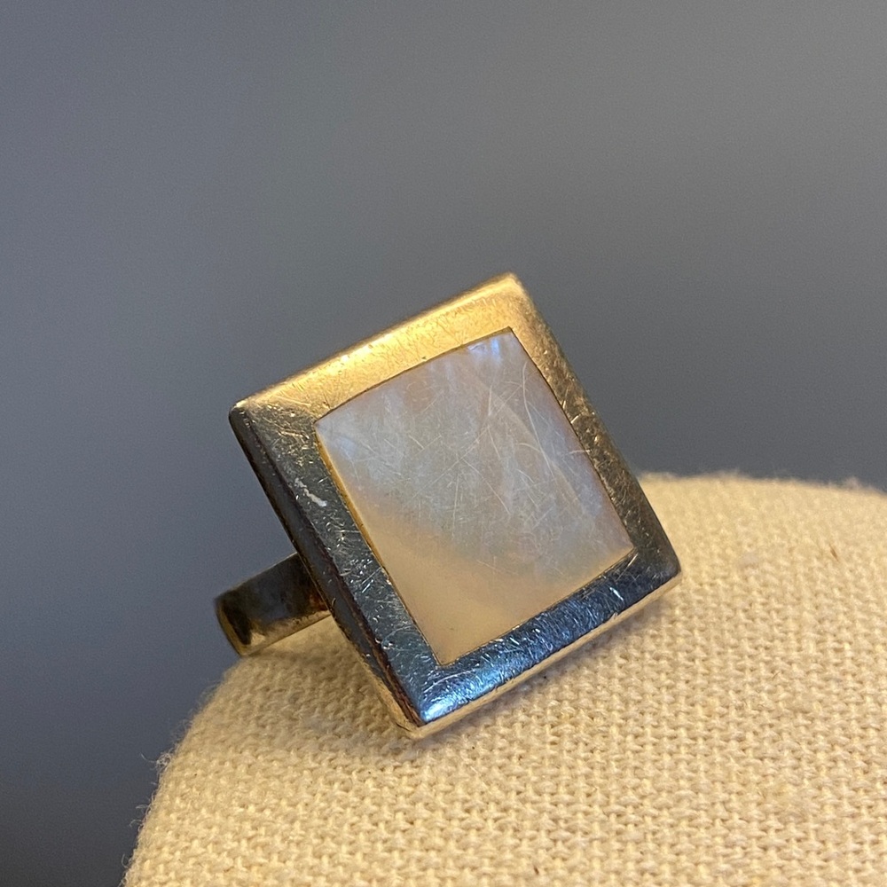 Vintage Modernist Mother of Pearl Ring (7.5)